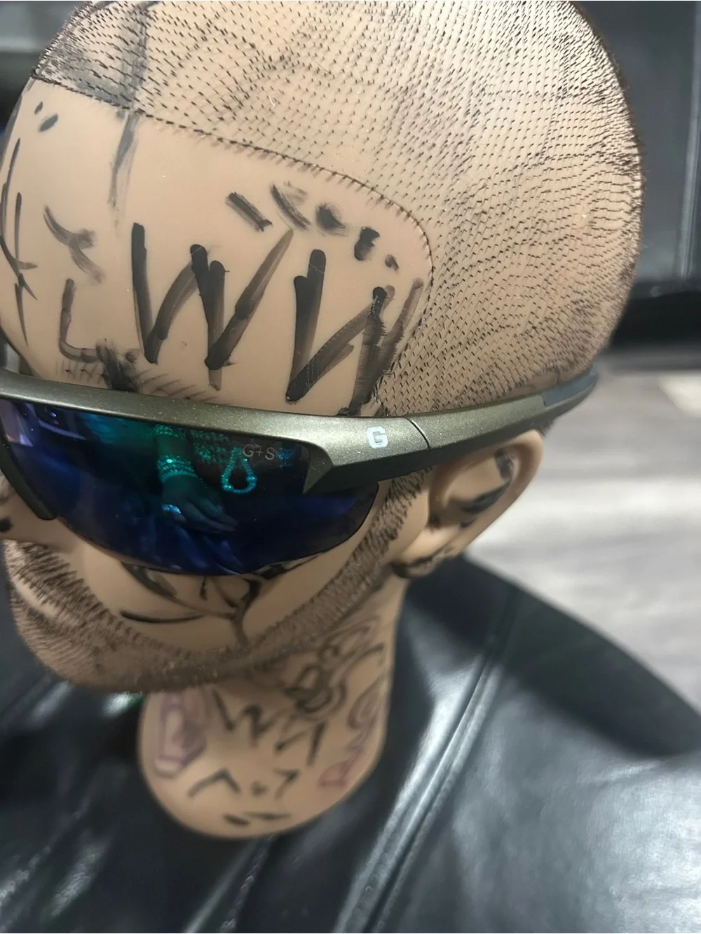 Men's Polarized Sports Sunglasses - Blue Mirror Lenses
